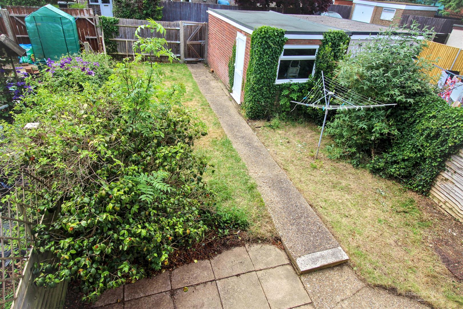 Rutherford Walk, Tilehurst, Reading